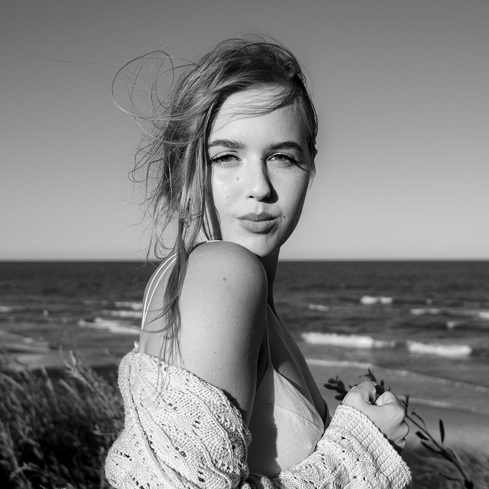 Nuotraukos autorė L.I portretas Nuotraukos autorė L.I portretas