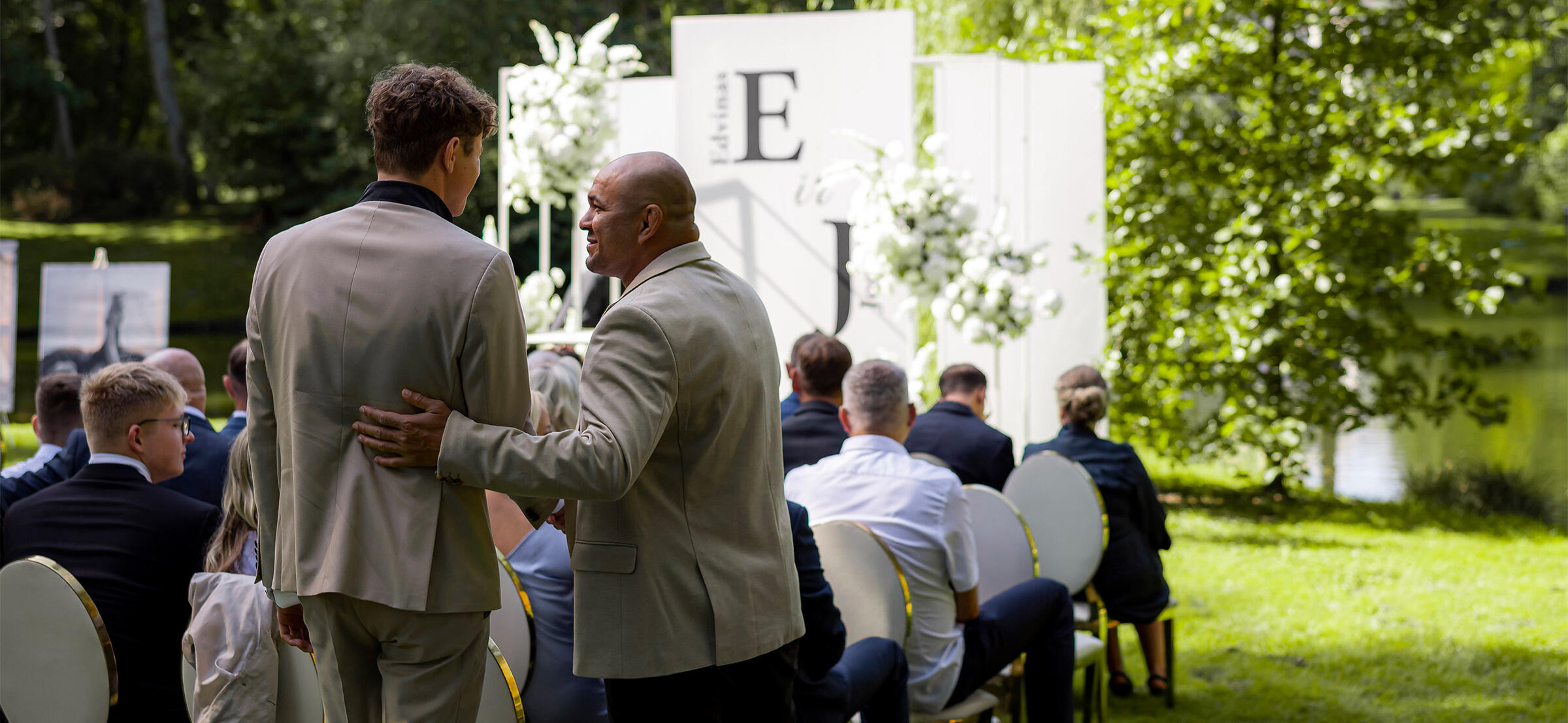 Pabrolys padrąsina jaunikį prieš ceremoniją