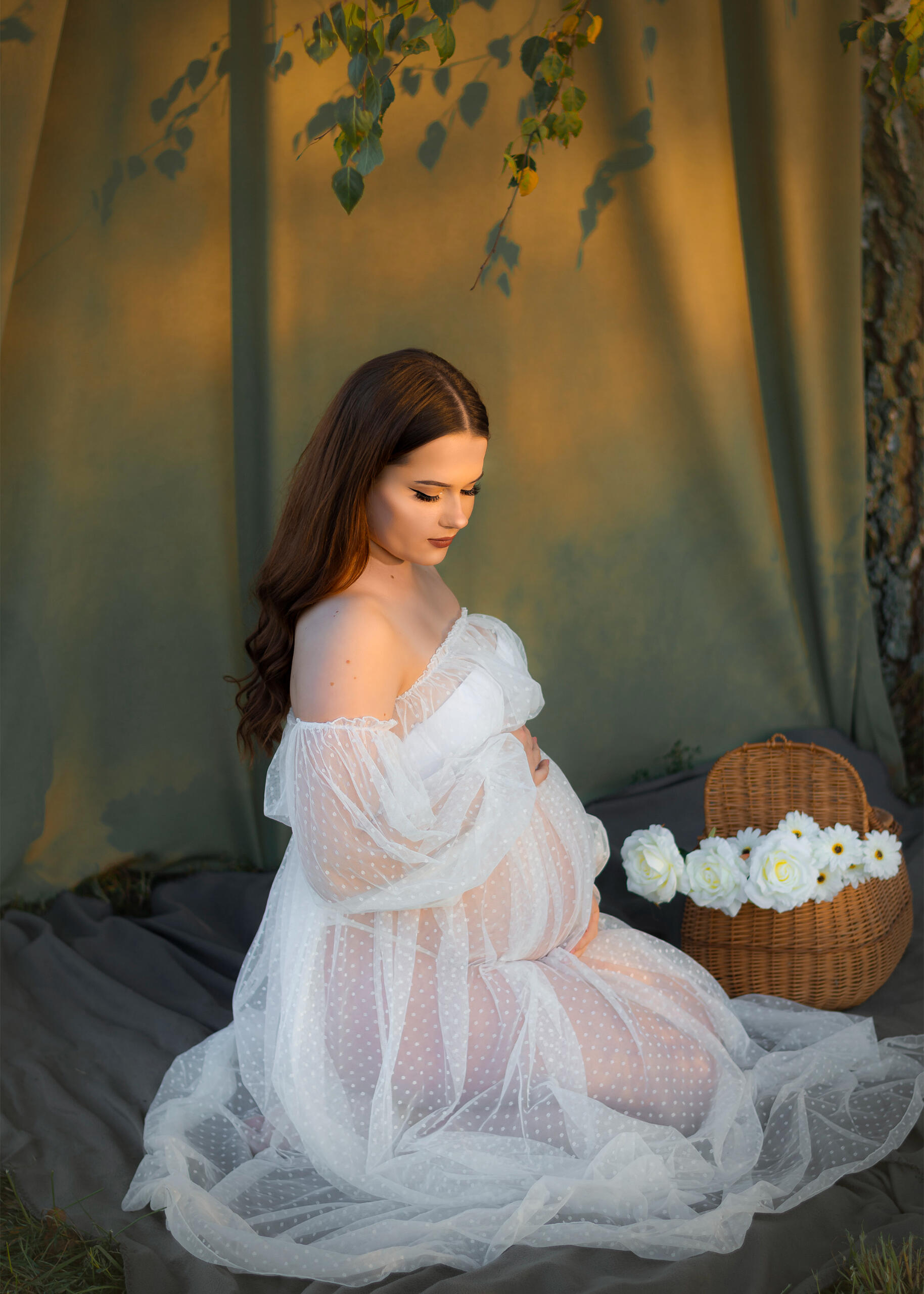 Nėščiosios portretinė fotosesija gamtoje, saulėlydis